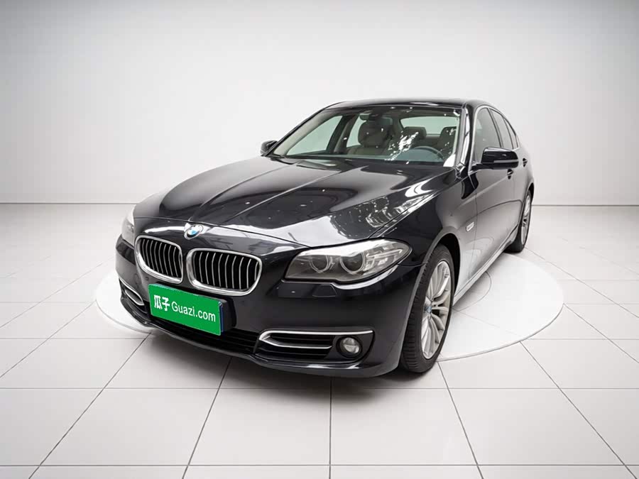 BMW 5 Series 2016, фото 1