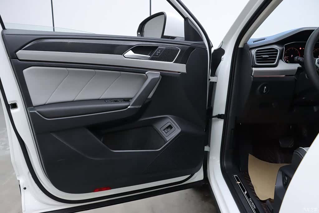 Volkswagen Tayron, 2023 9