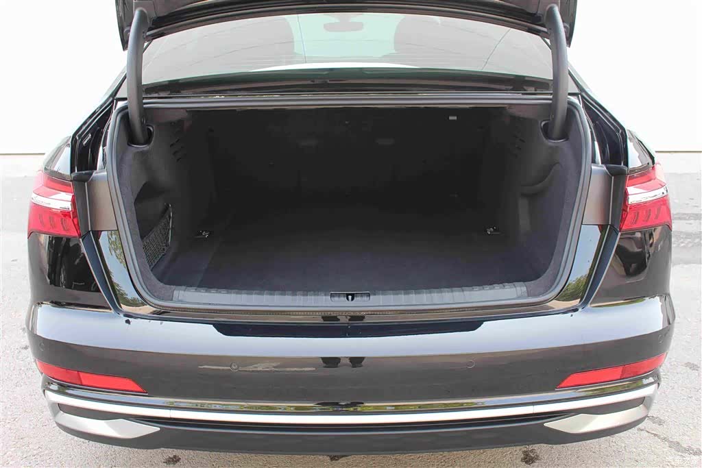 Audi A6L, 2024 14