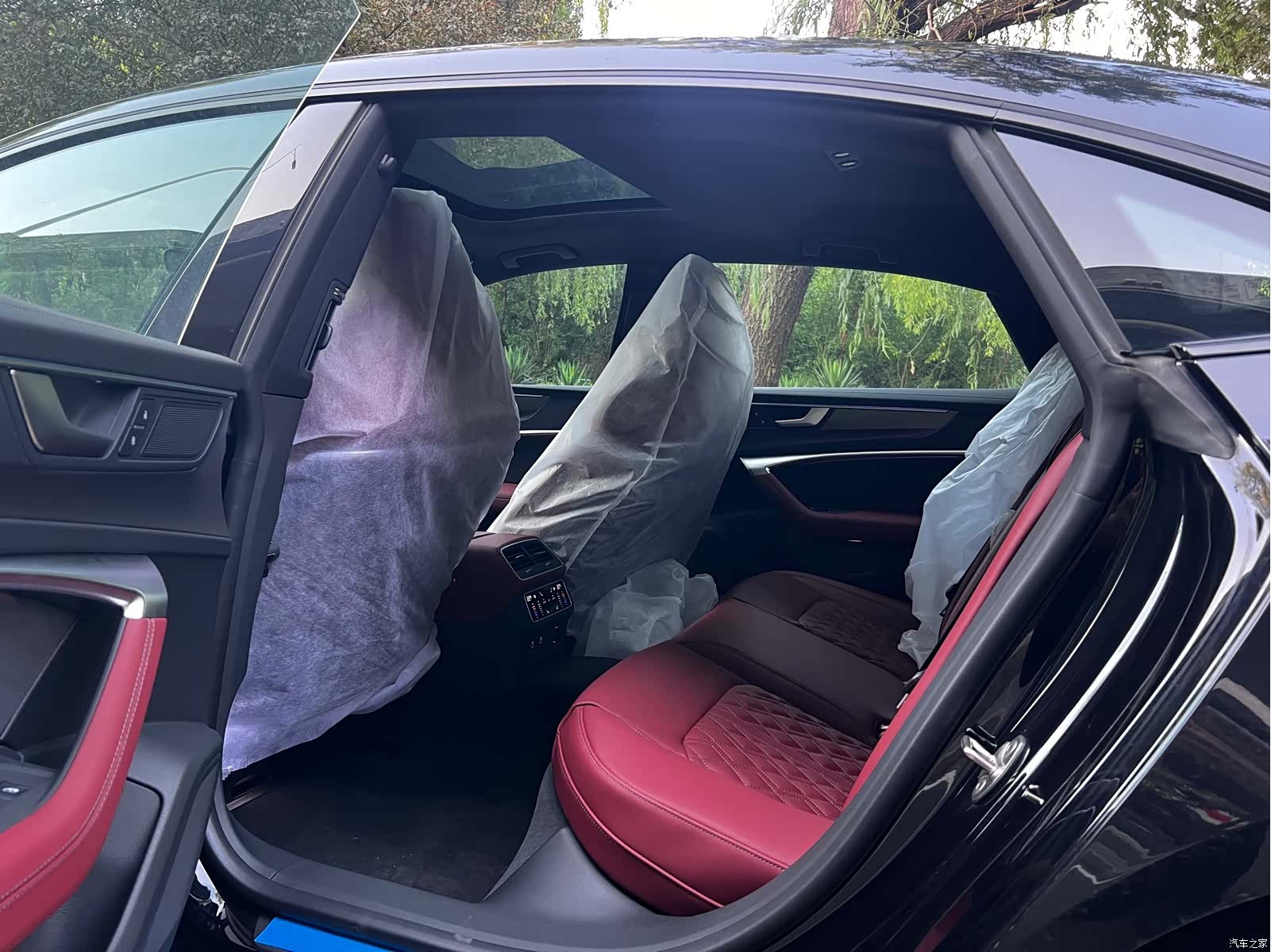 Audi A7L, 2026 все фото