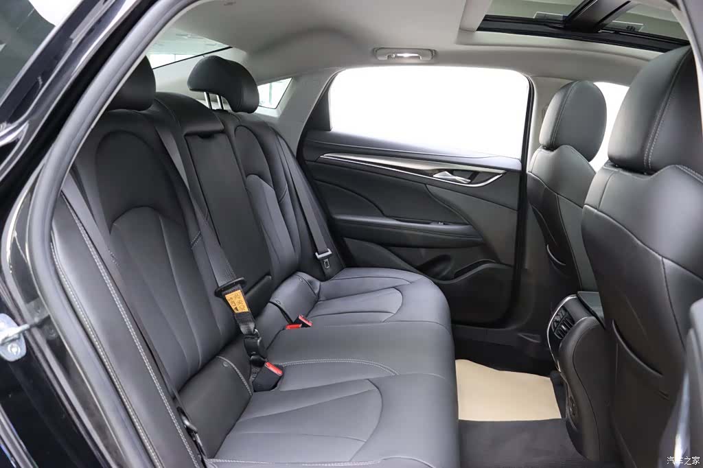 Buick LaCrosse, 2022 16