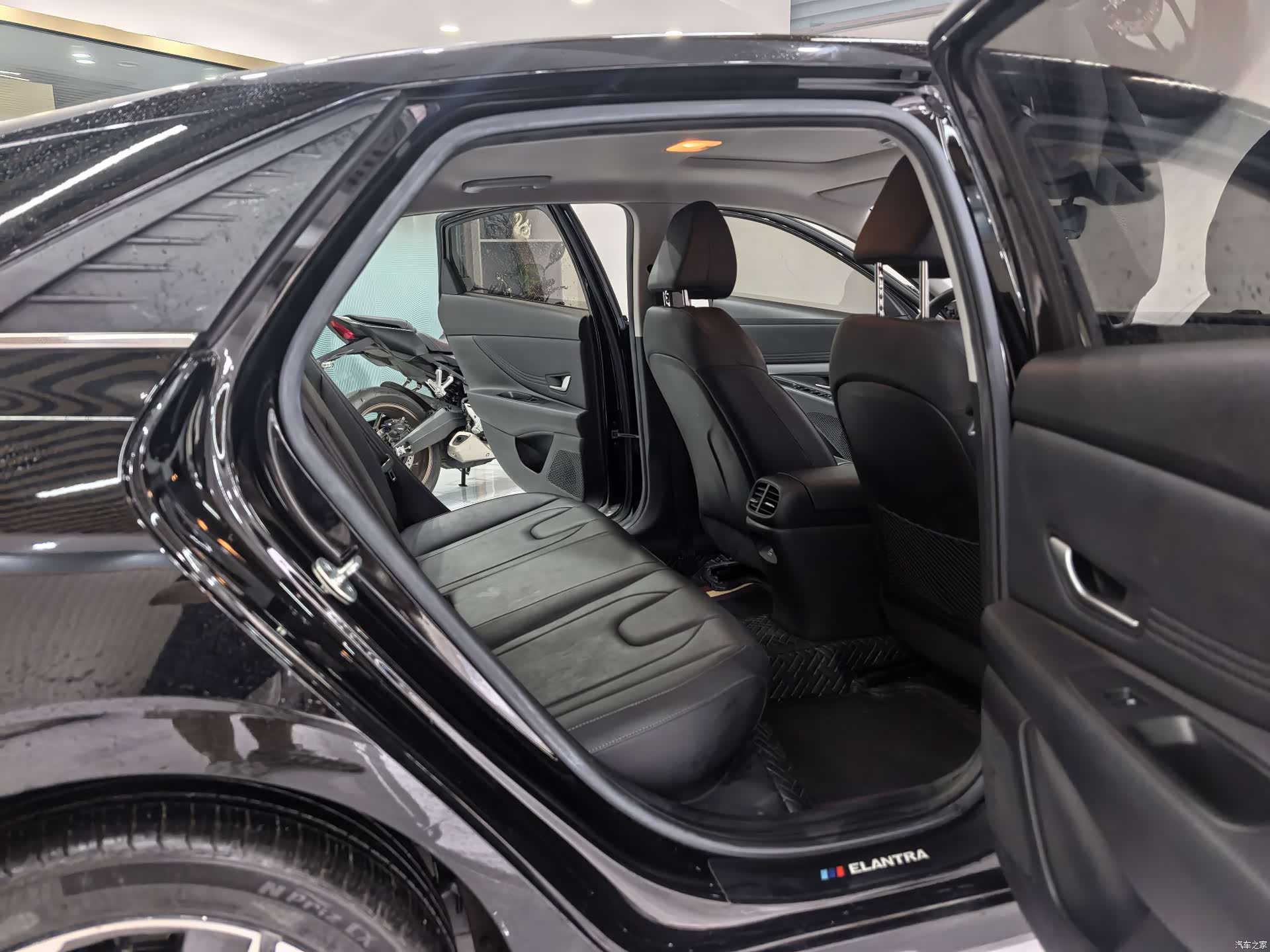 Hyundai Elantra, 2022 8