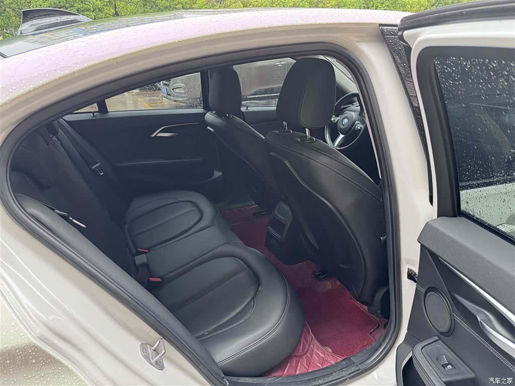 BMW 1 Series, 2019 9
