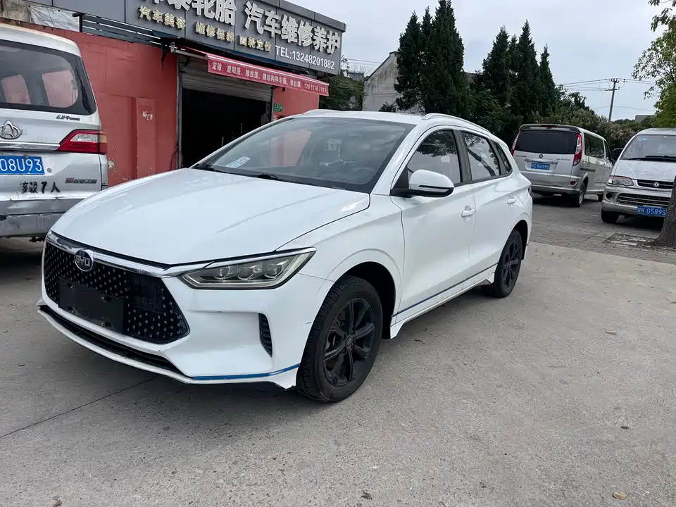 BYD e2