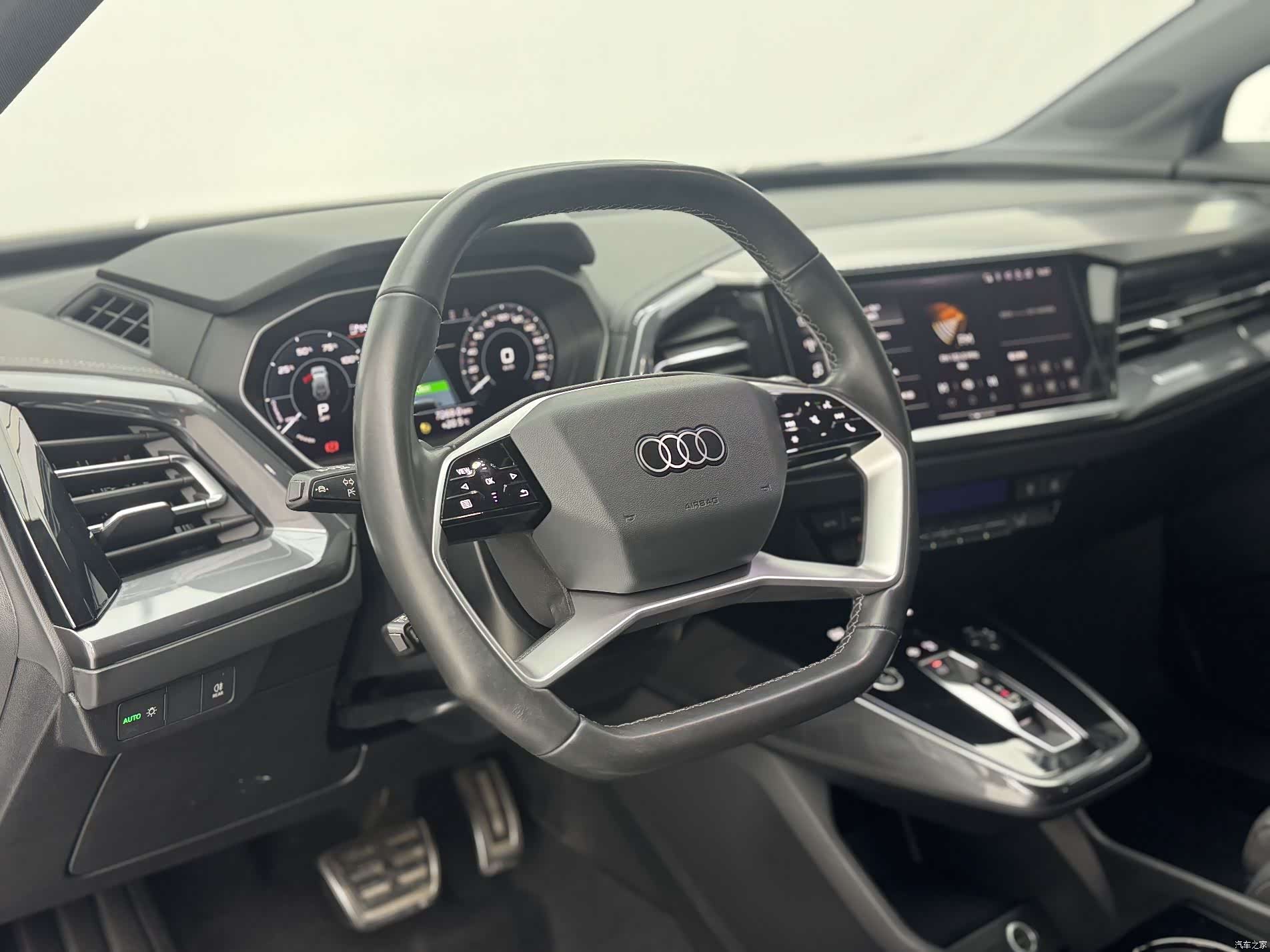 Audi Q4 e-tron, 2023 9