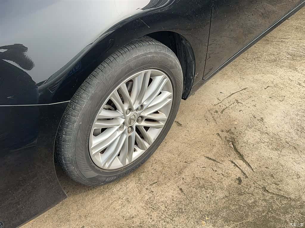 Lexus ES, 2016 3