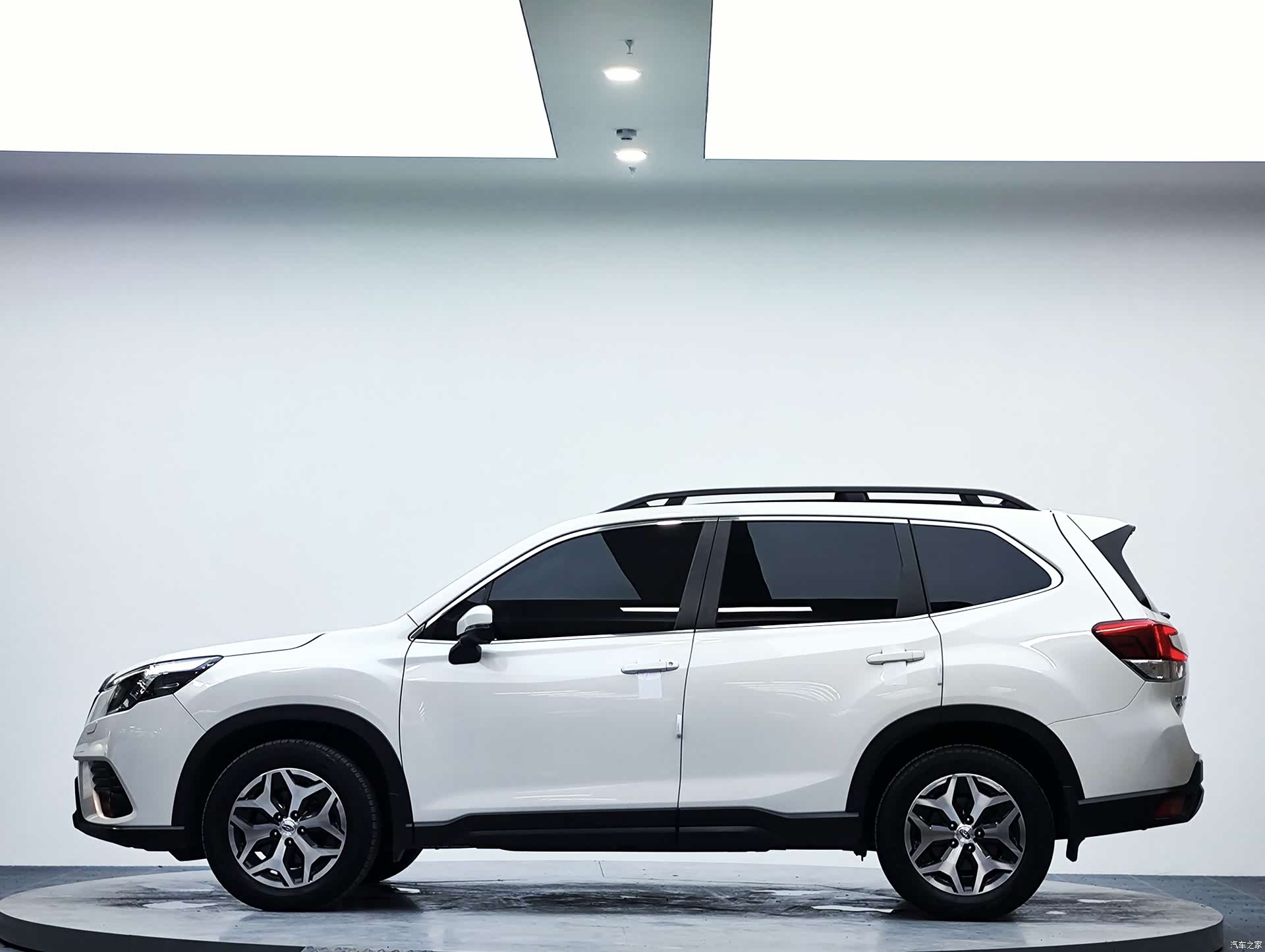 Subaru Forester, 2022 все фото