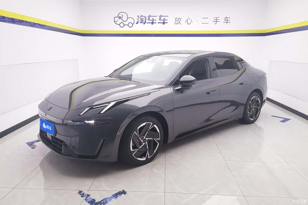 Lynk & Co 02