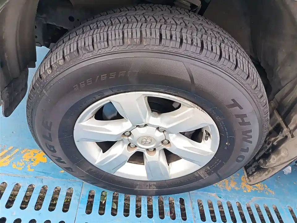 Toyota Prado
