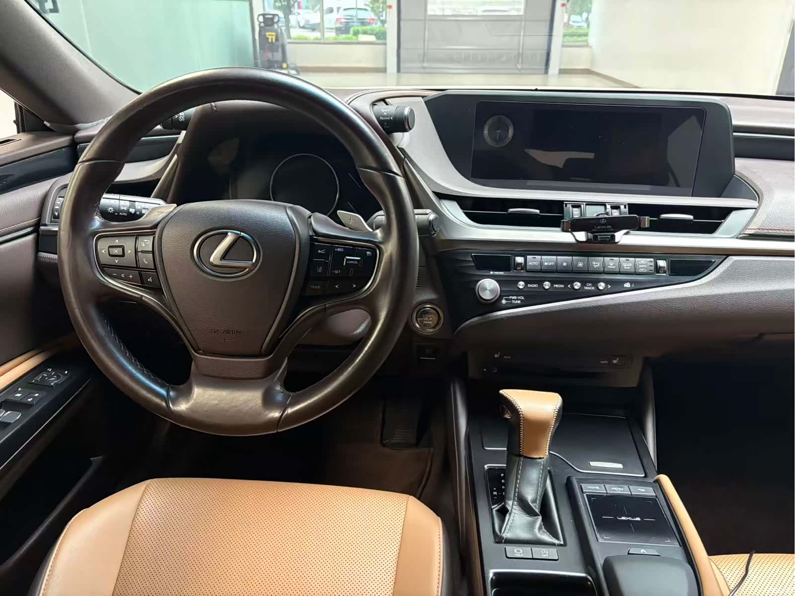 Lexus ES, 2021 29