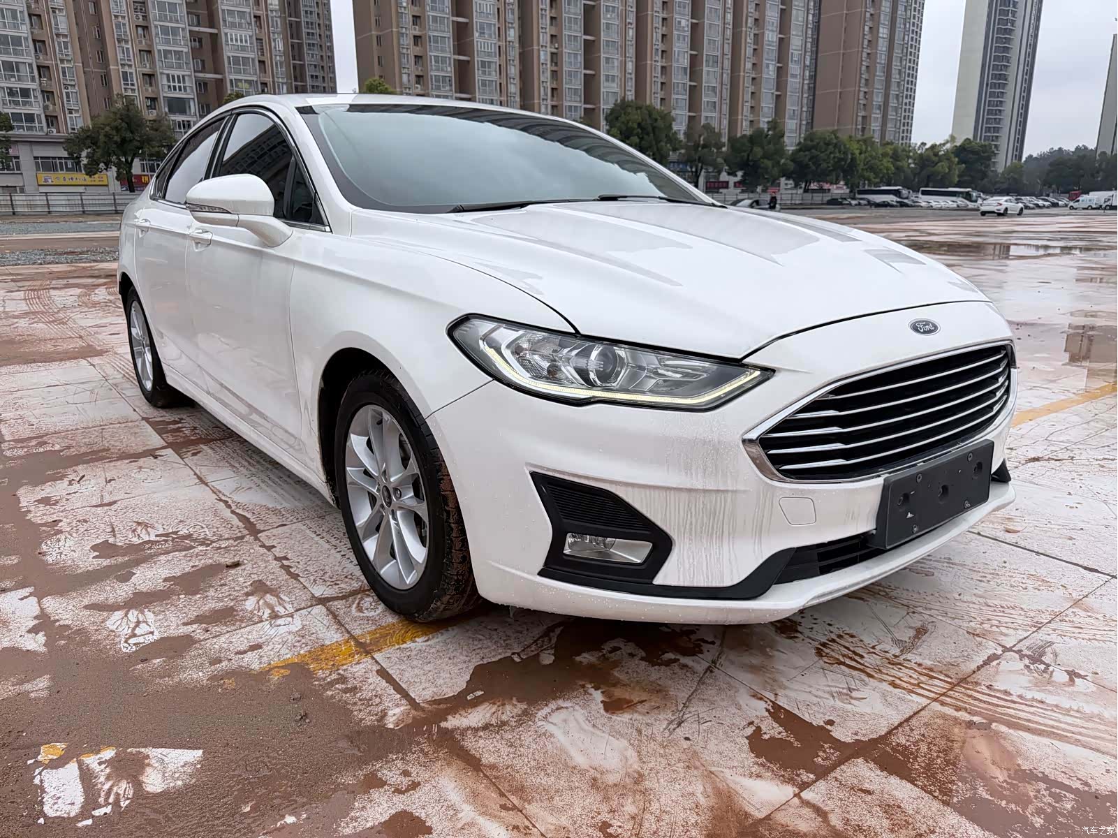 Ford Mondeo, 2021 3