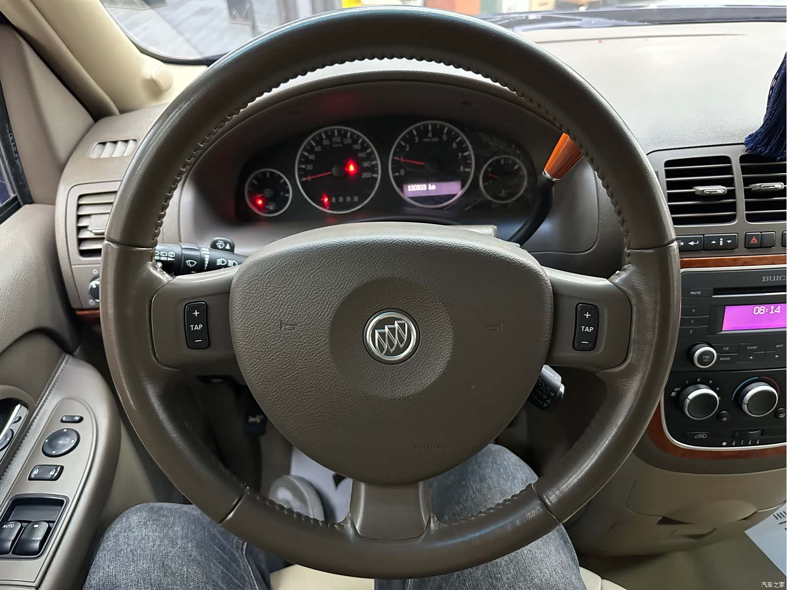 Buick GL8, 2012 8