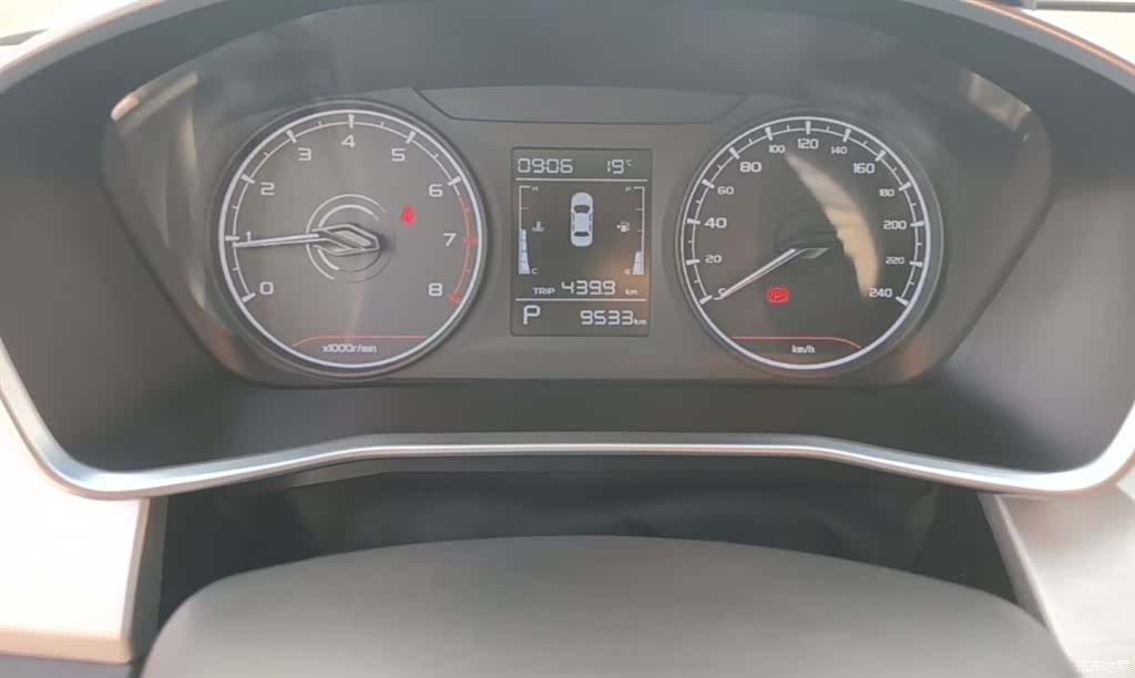 Geely Coolray, 2025 9