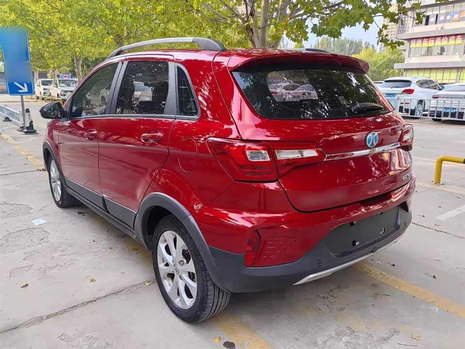 BAIC EC5
