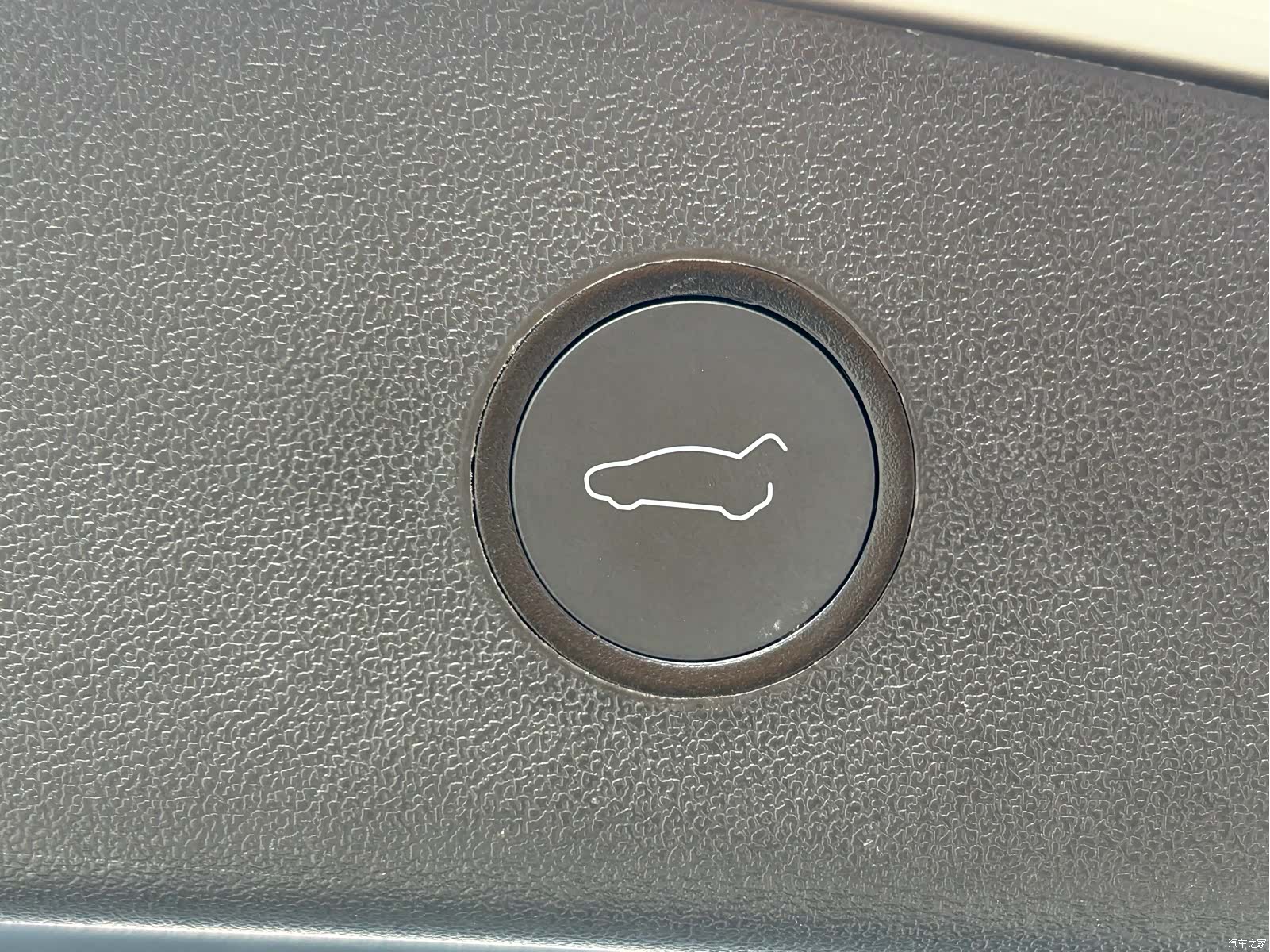 Tesla Model 3, 2023 12