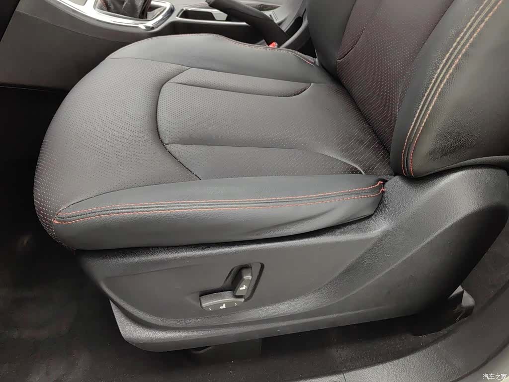 Wuling 560, 2015 20