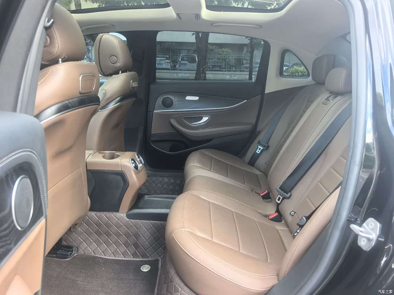 Mercedes-Benz E-Class, 2018 6