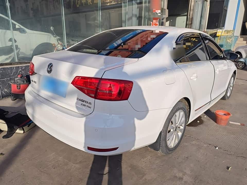 Volkswagen Sagitar