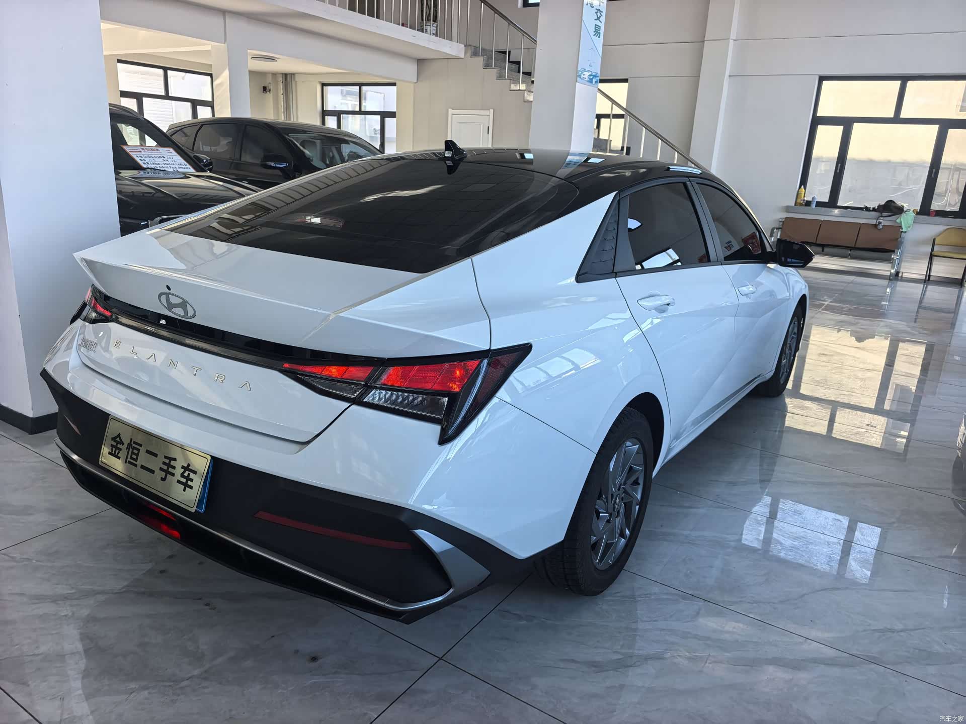 Hyundai Elantra, 2025 13