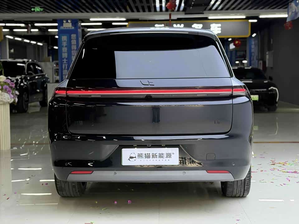 Li Auto Ideal L8