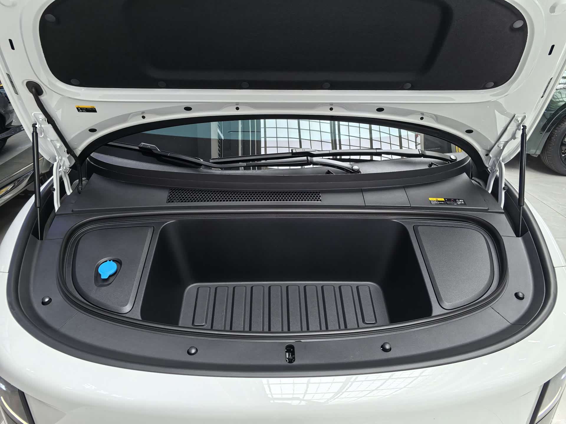 Li Auto i6, 2025 11