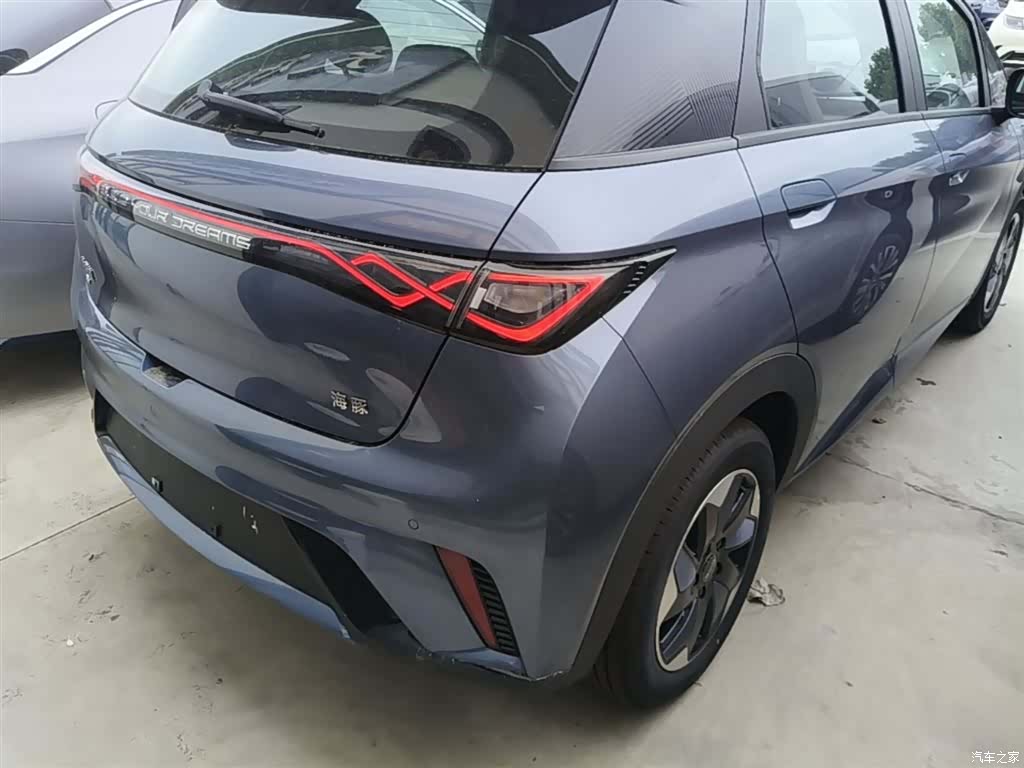 BYD Dolphin, 2026 8