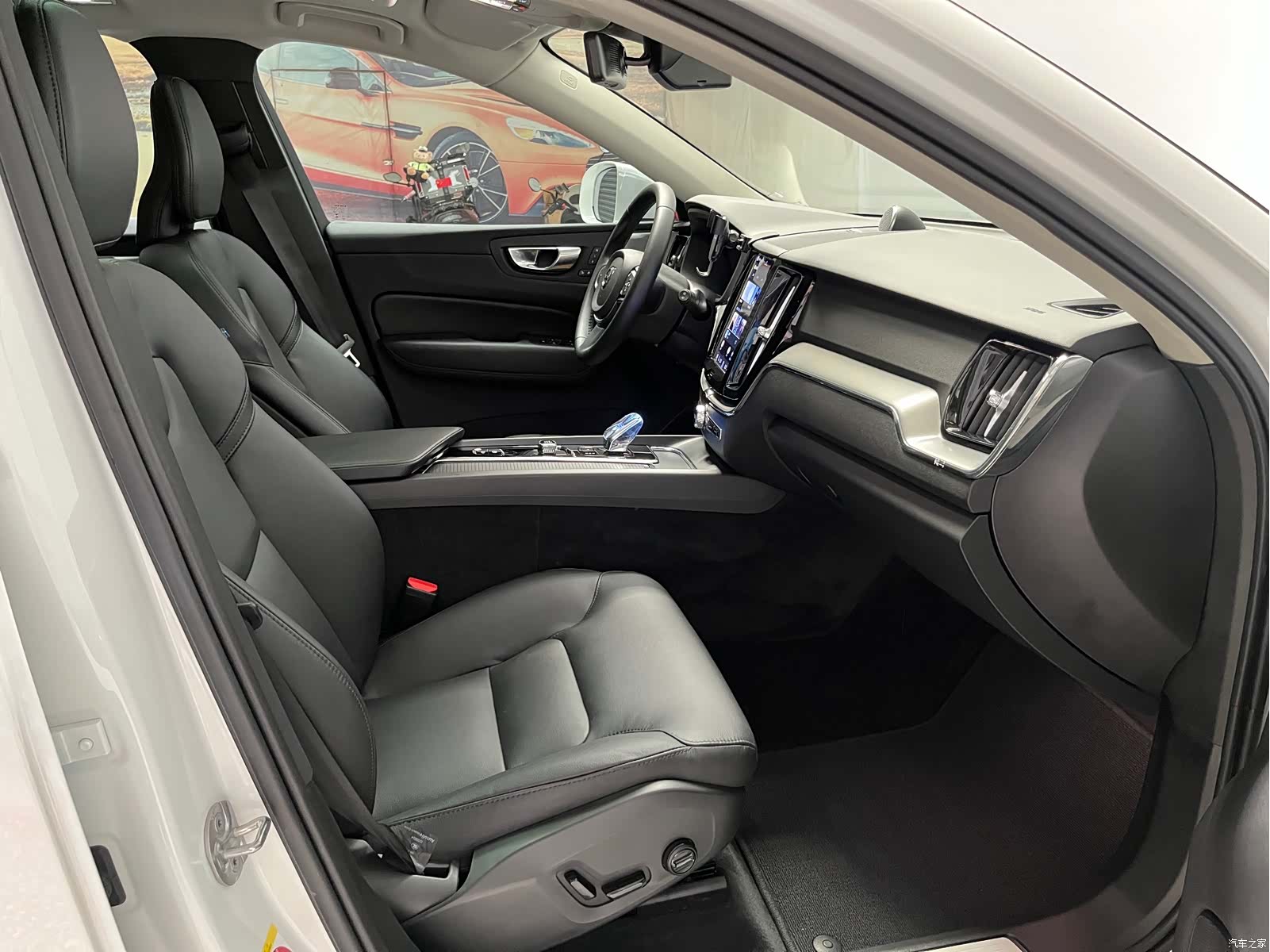 Volvo XC60, 2023 12
