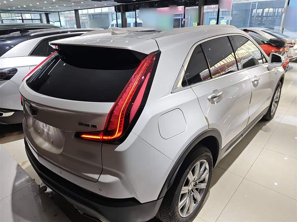 Cadillac XT4