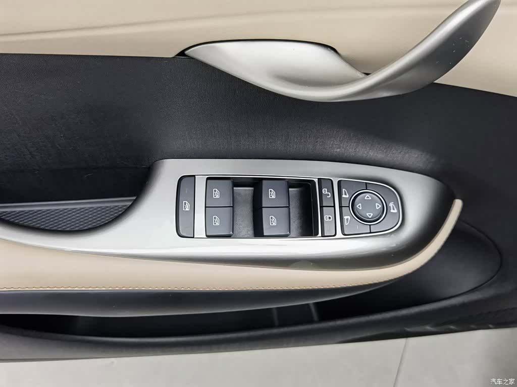 BYD Dolphin, 2023 9