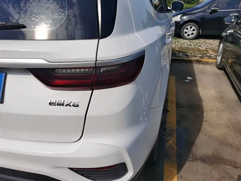 Geely Vision X6