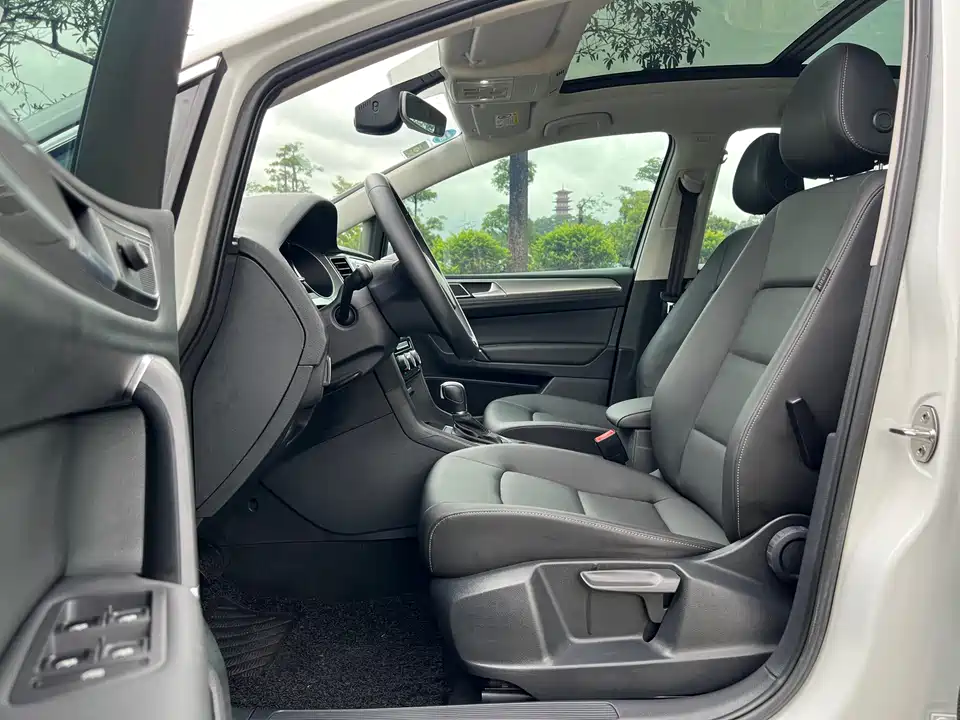 Volkswagen Golf*Jiayu