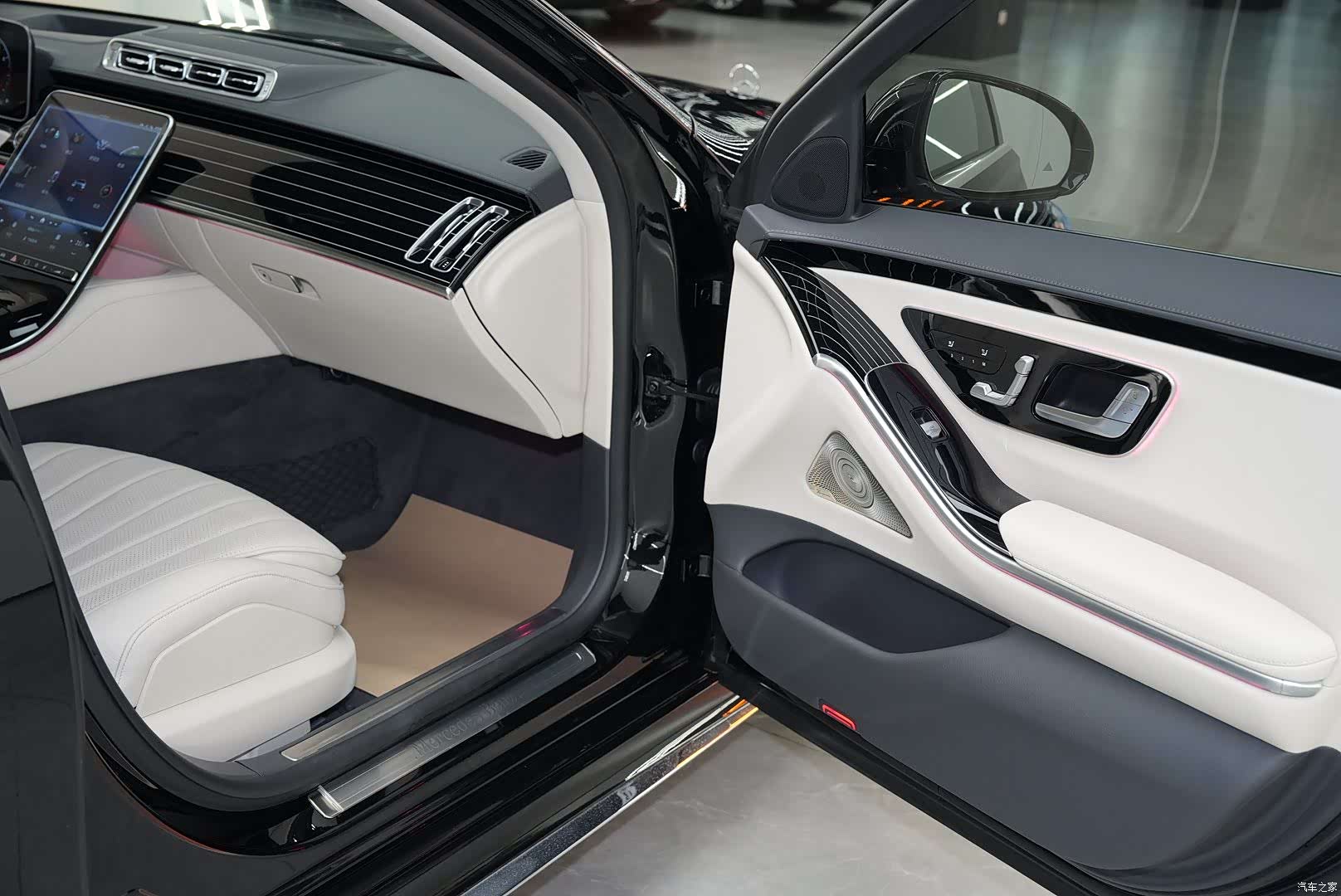 Mercedes-Benz S-Class, 2023 6