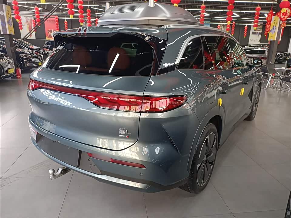 BYD Tang L