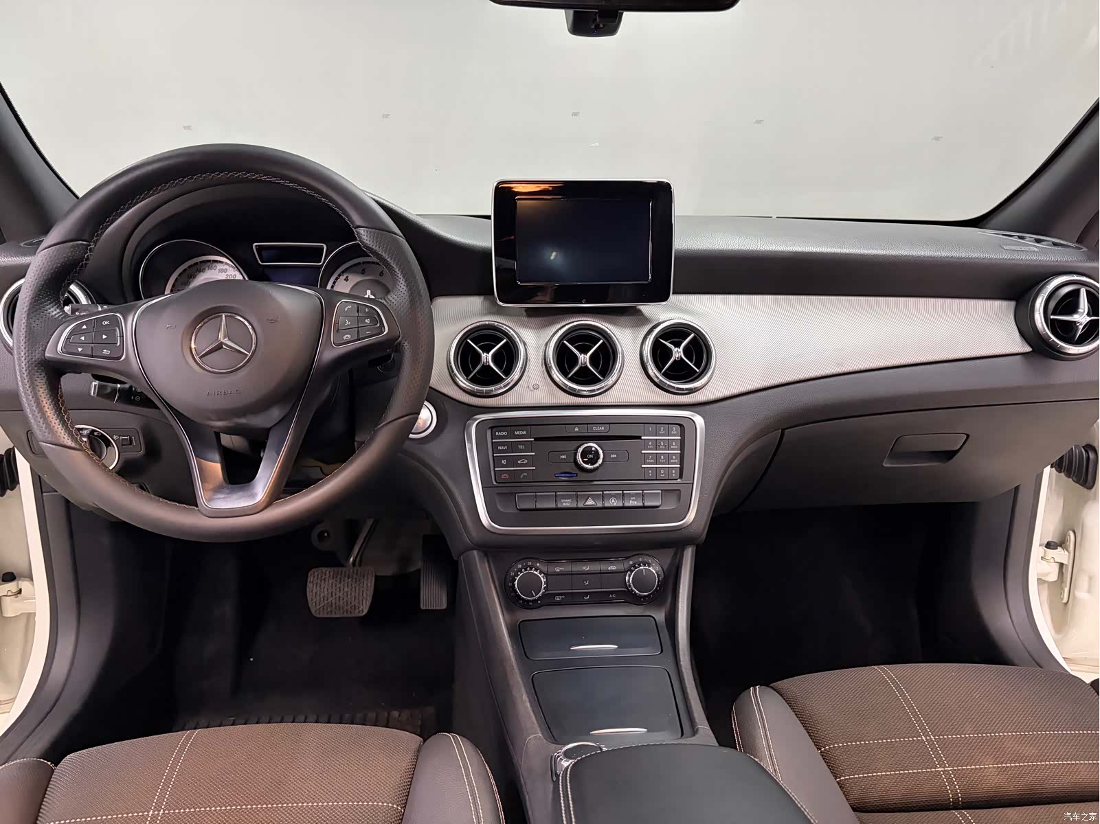 Mercedes-Benz CLA, 2016 14