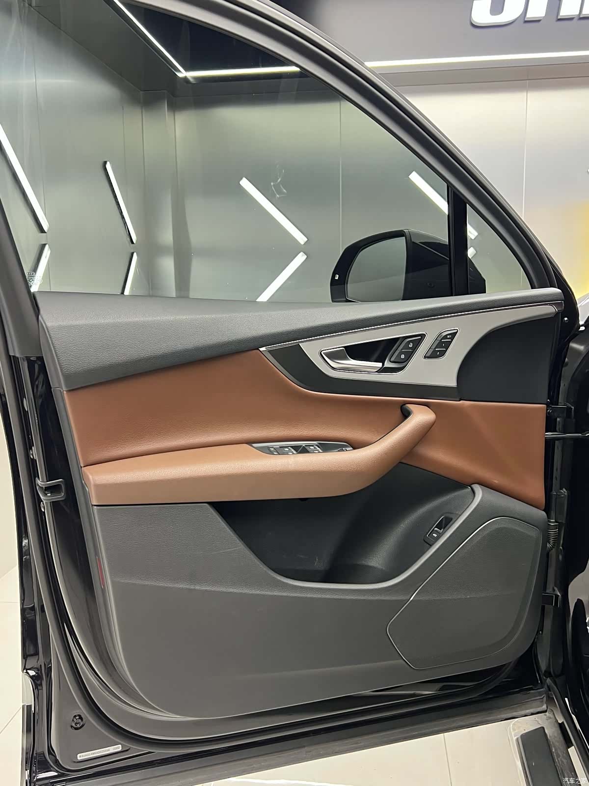Audi Q7, 2019 8