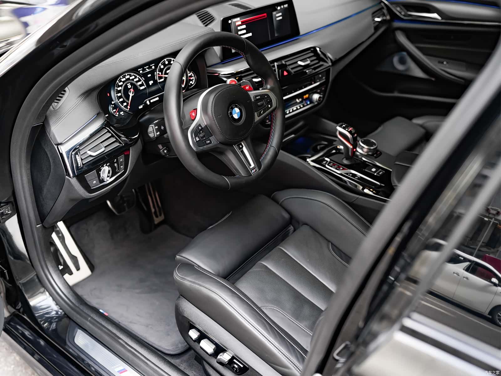 BMW M5, 2019 7
