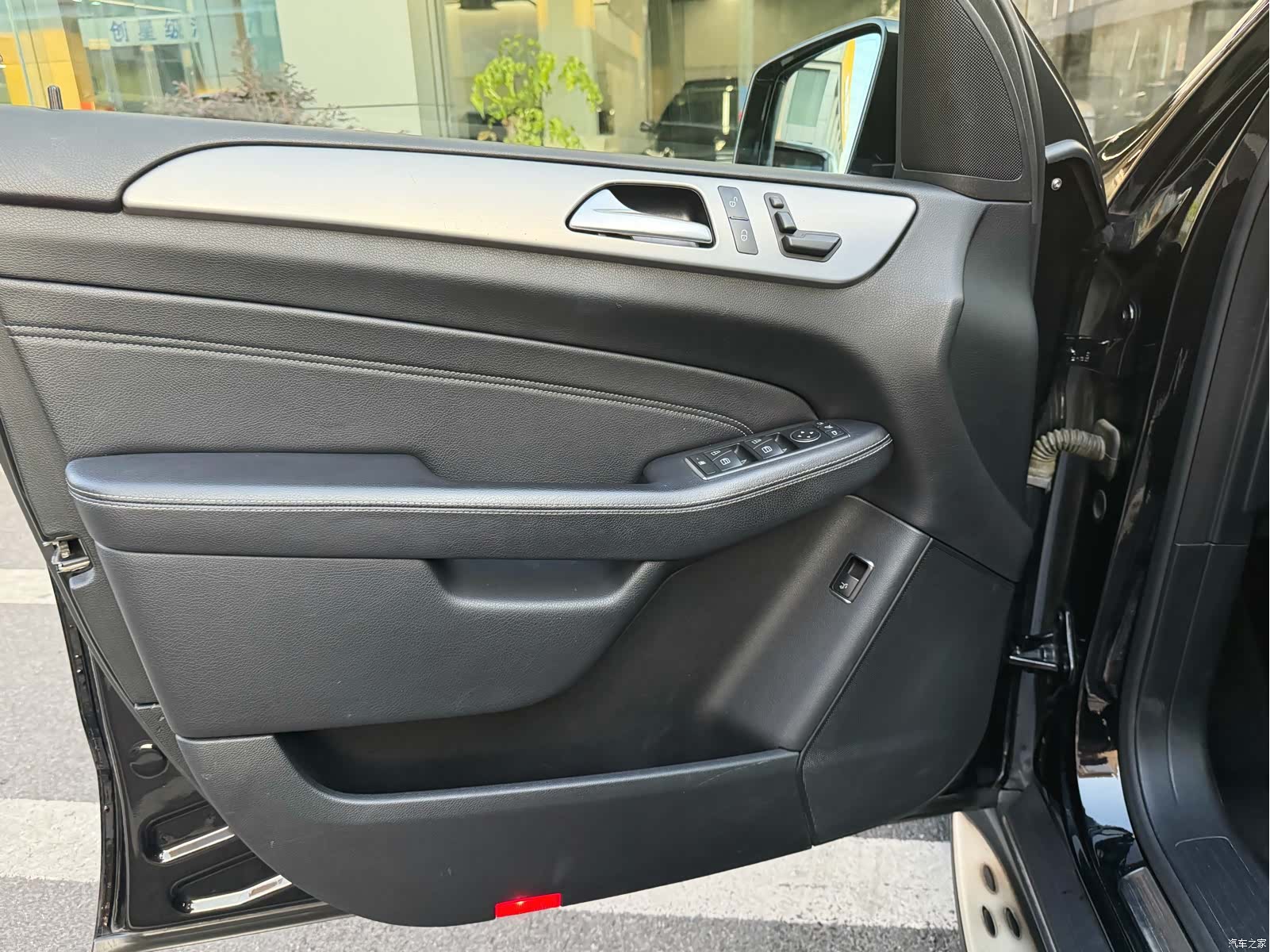 Mercedes-Benz M-Class, 2013 13