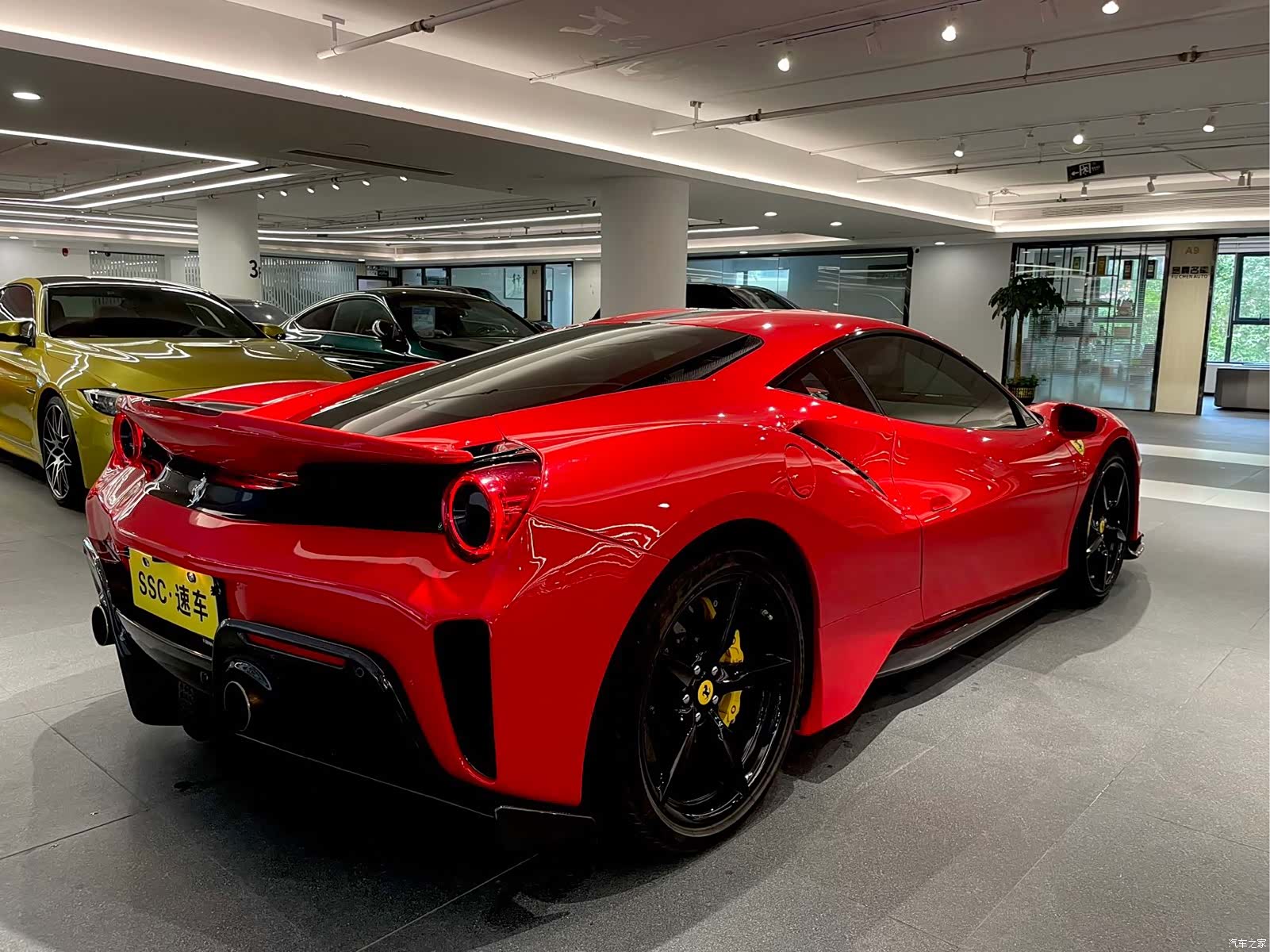 Ferrari 488, 2018 7