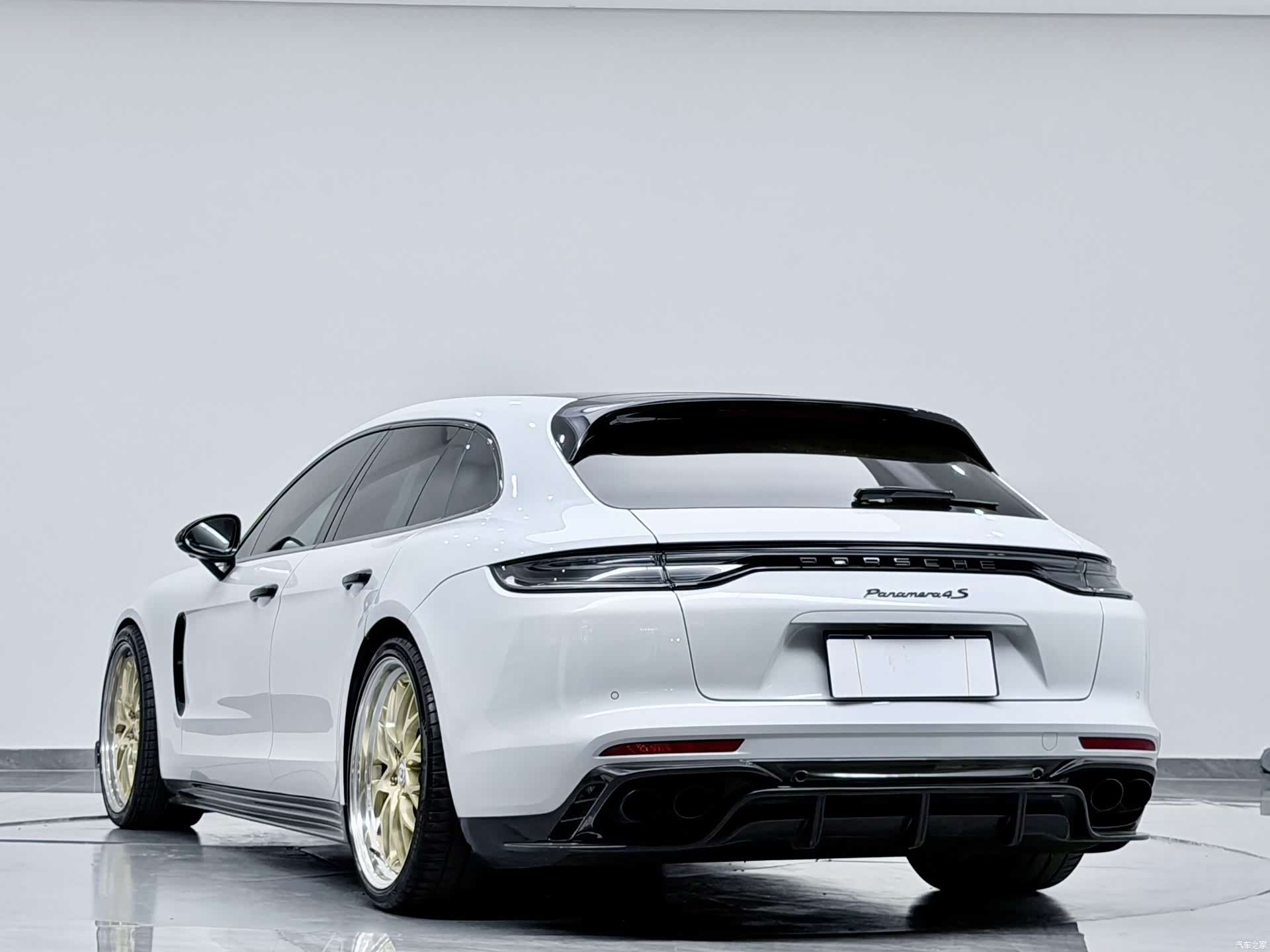 Porsche Panamera, 2022 9
