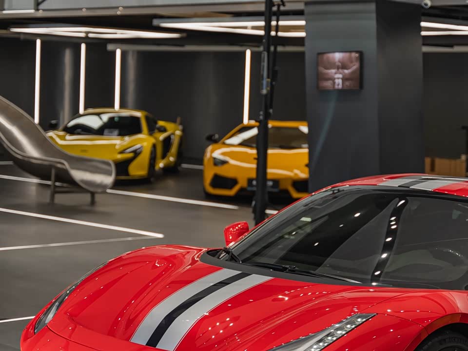 Ferrari 488