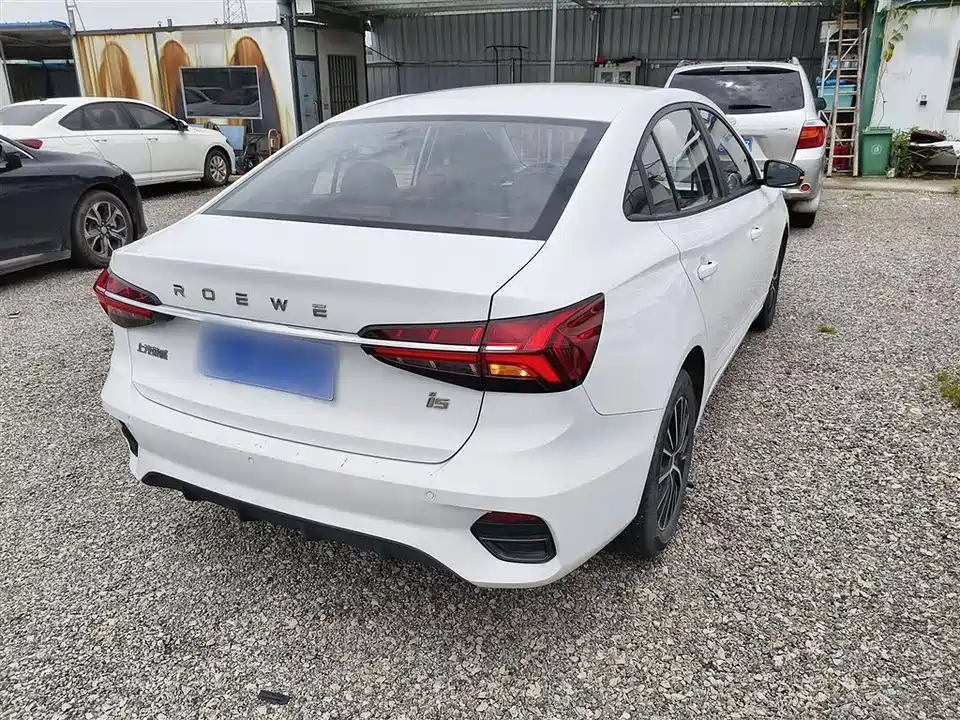 Roewe i5