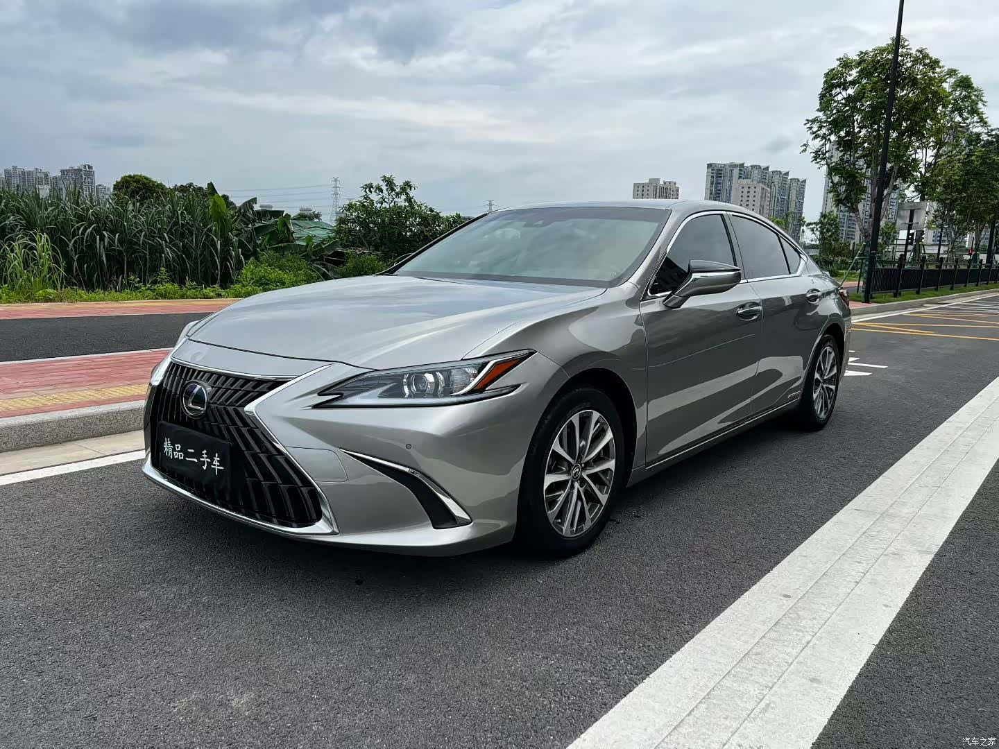 Lexus ES, 2022 1