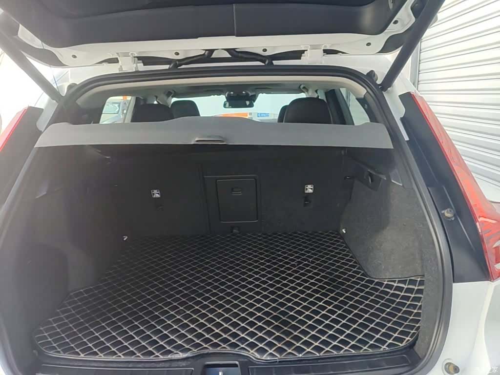 Volvo XC40, 2020 19
