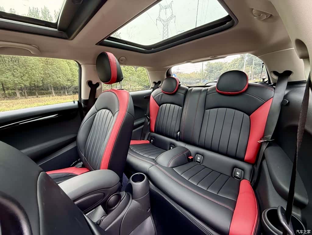 Mini ONE, 2019 13