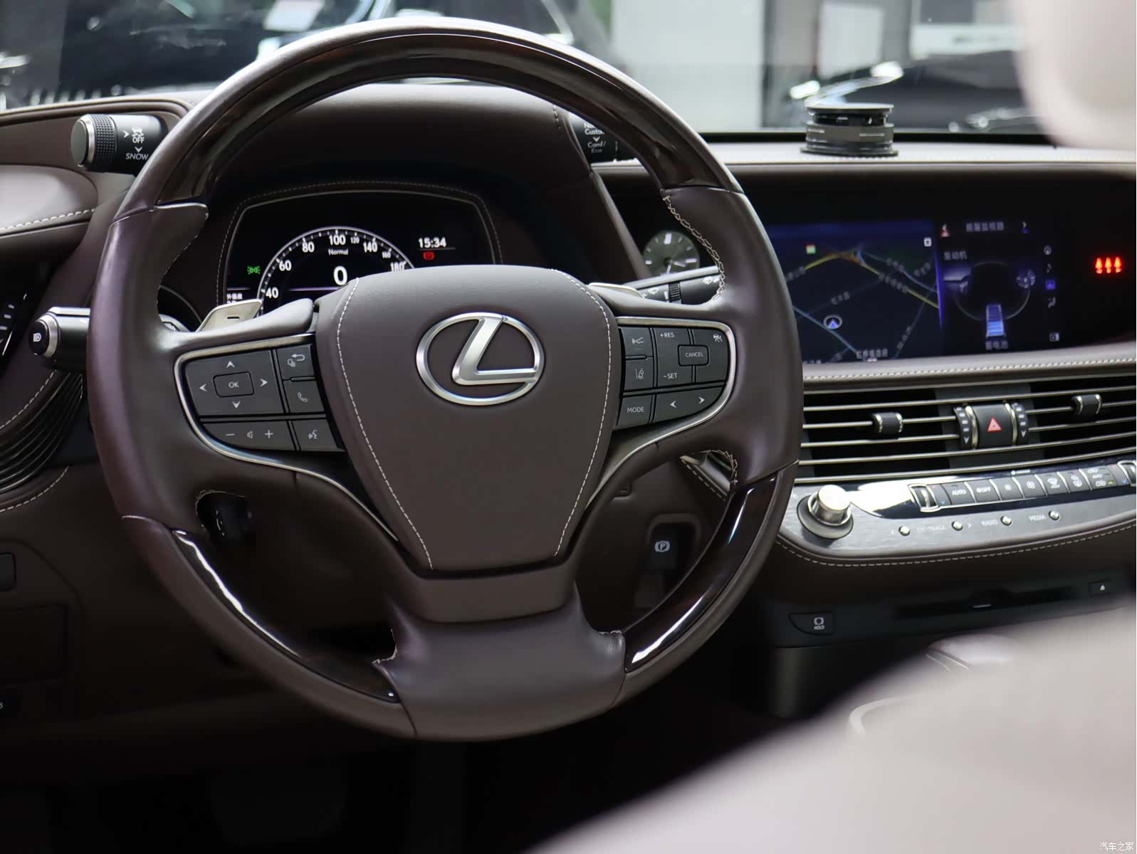 Lexus LS, 2018 12