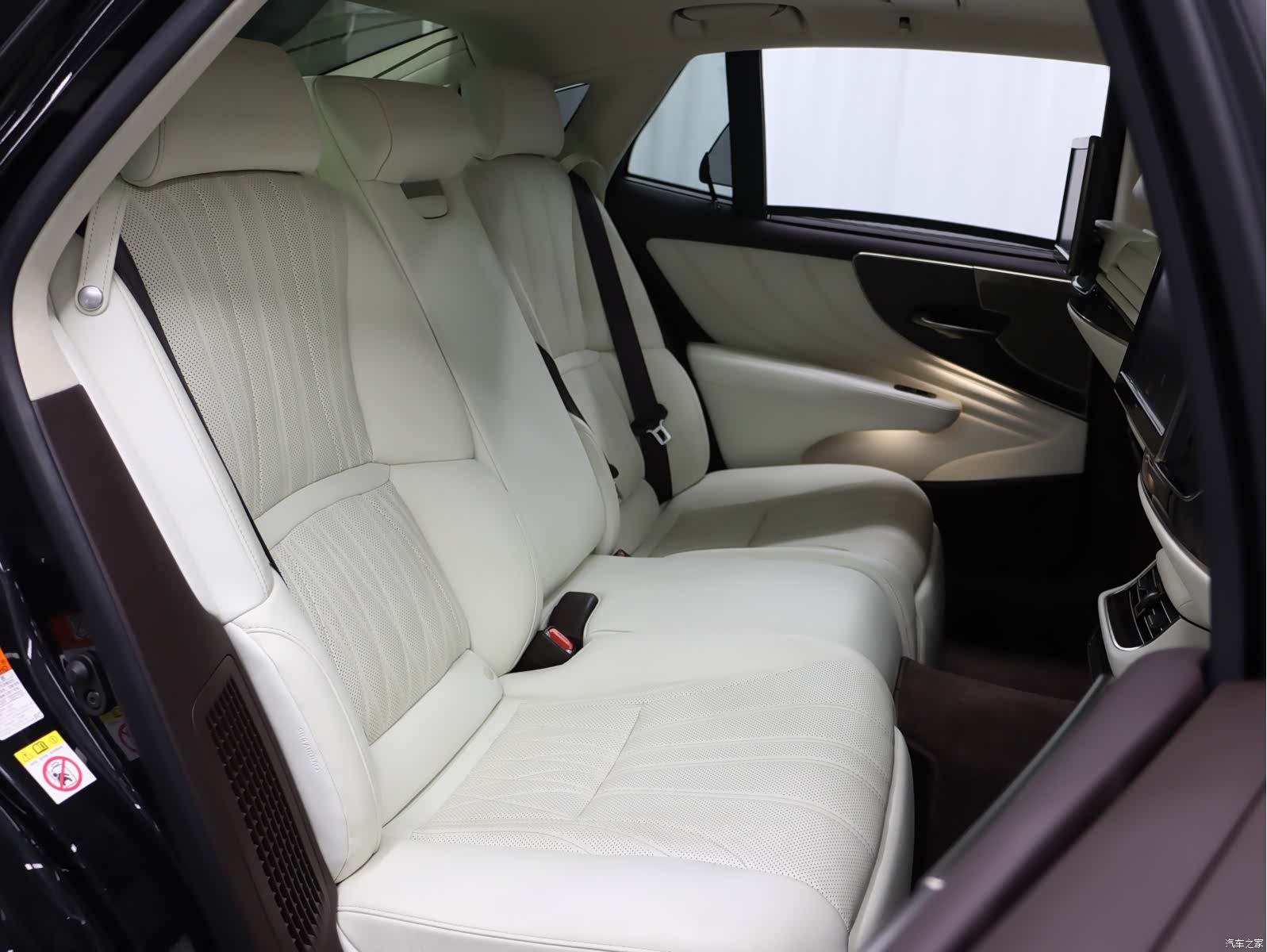 Lexus LS, 2018 28