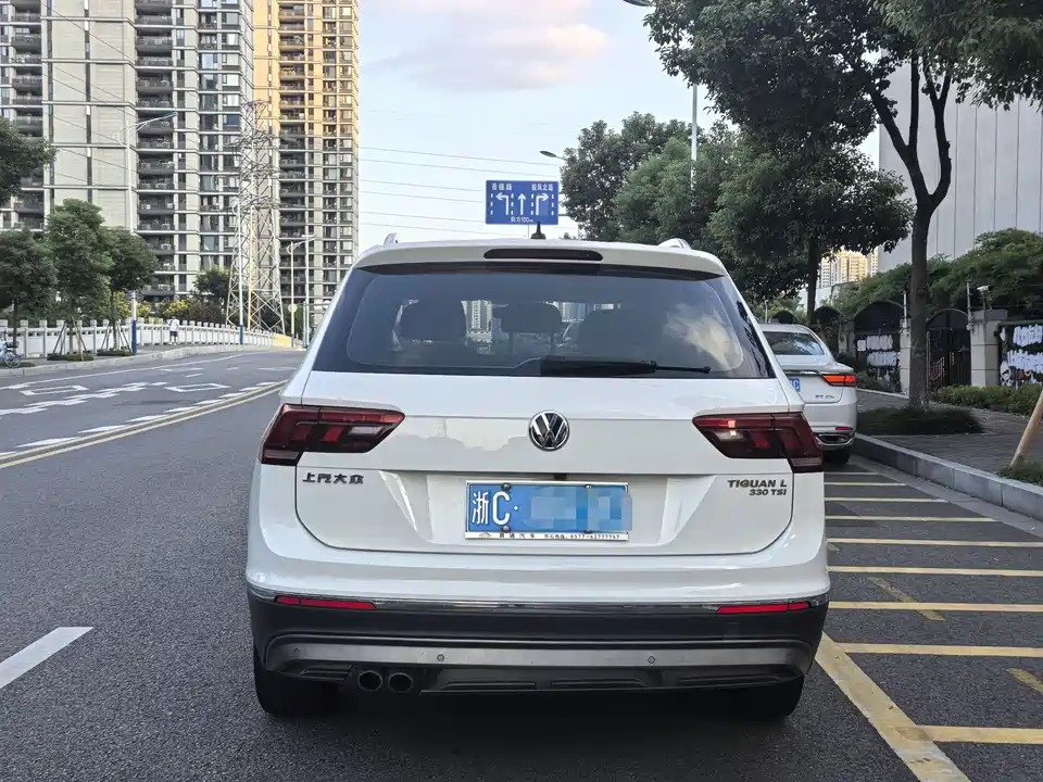 Volkswagen Tiguan L