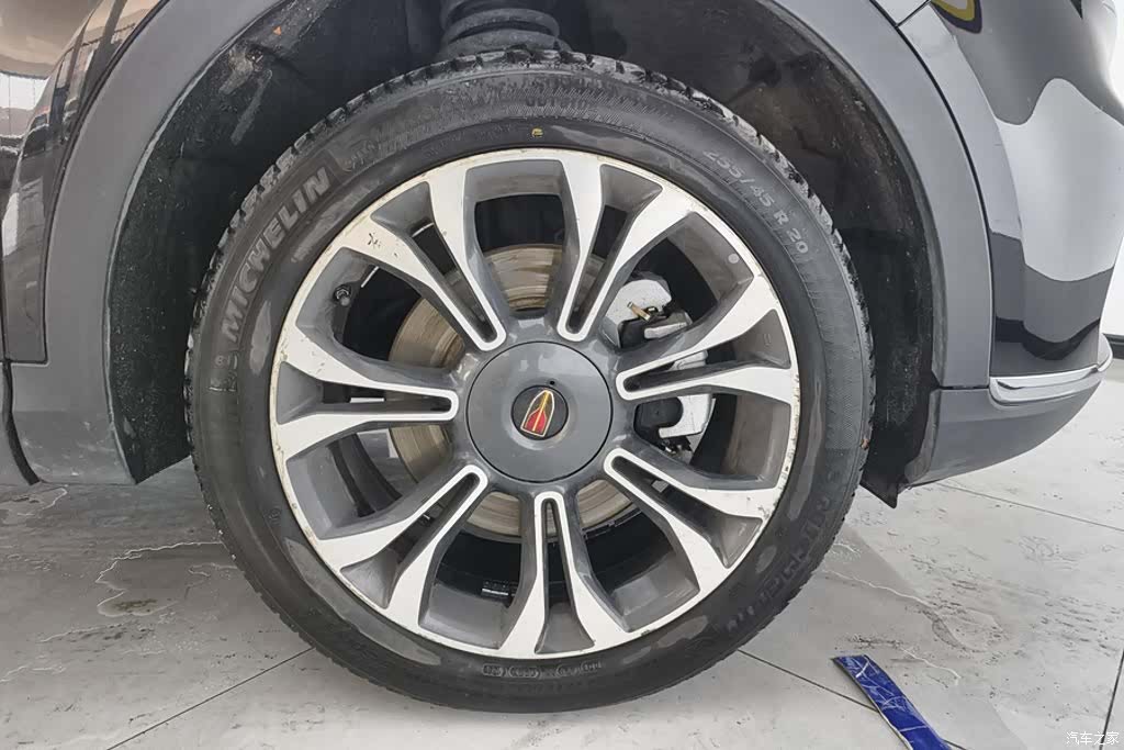 Hongqi HS5, 2020 6