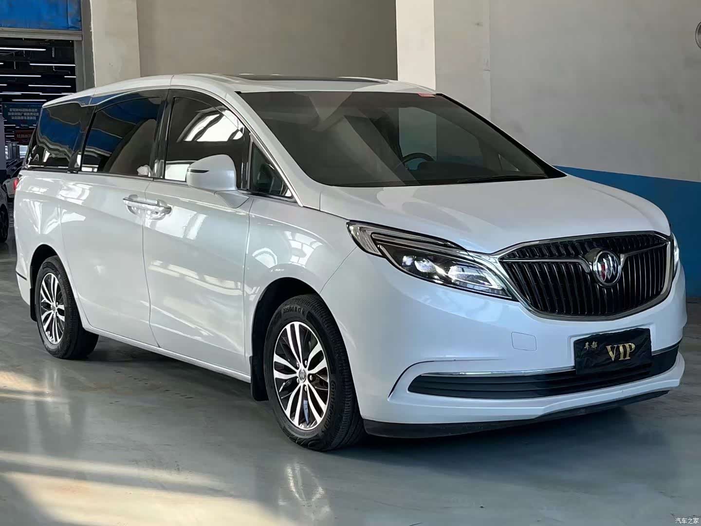 Buick GL8, 2018 3