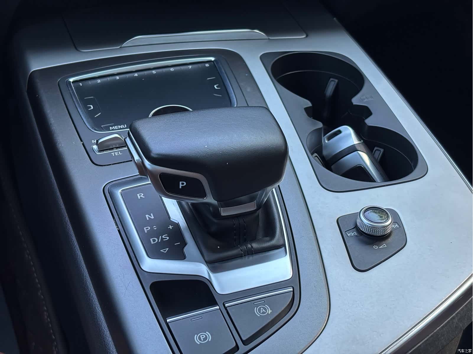 Audi Q7, 2019 8